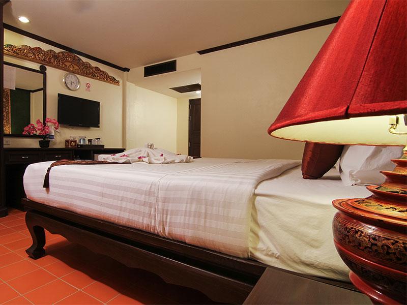 Pl Guesthouse Patong Exterior foto